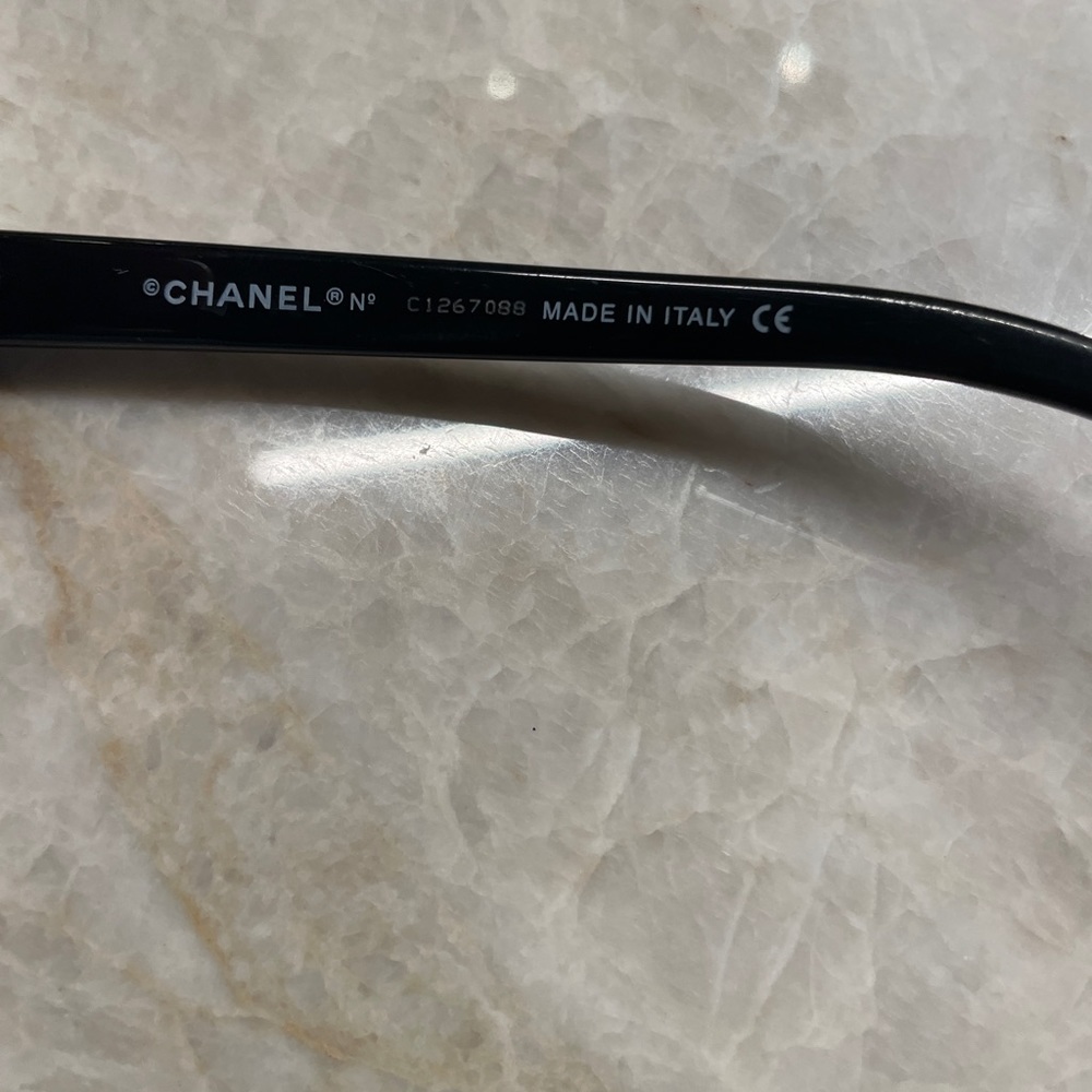 Authentic Chanel Classic Sunglasses - Picture 4 of 7
